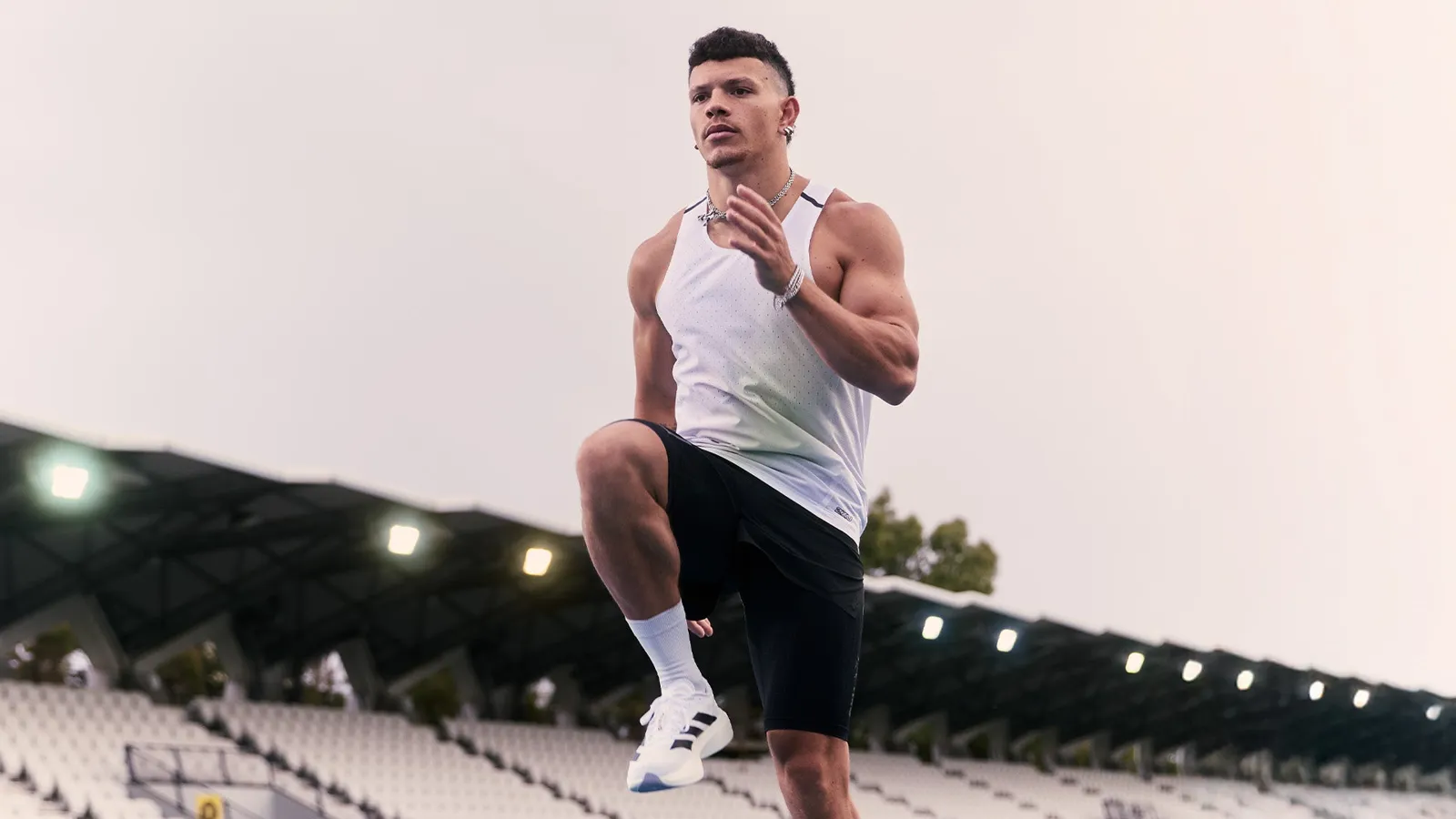 2XU athlete training outdoors